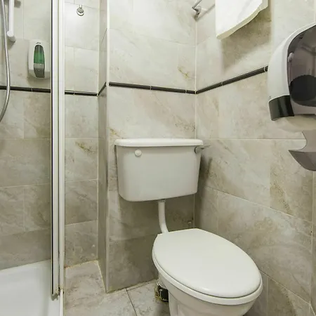 Sherrard Street Apartament *